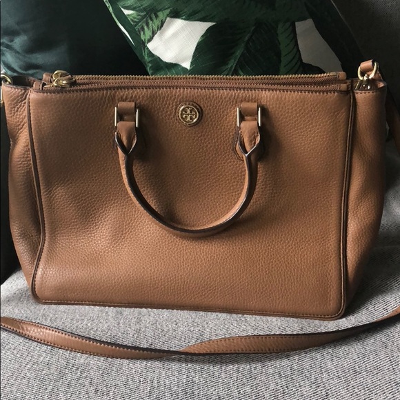 Tory Burch Handbags - Tory Burch Handbag - like new!!!!